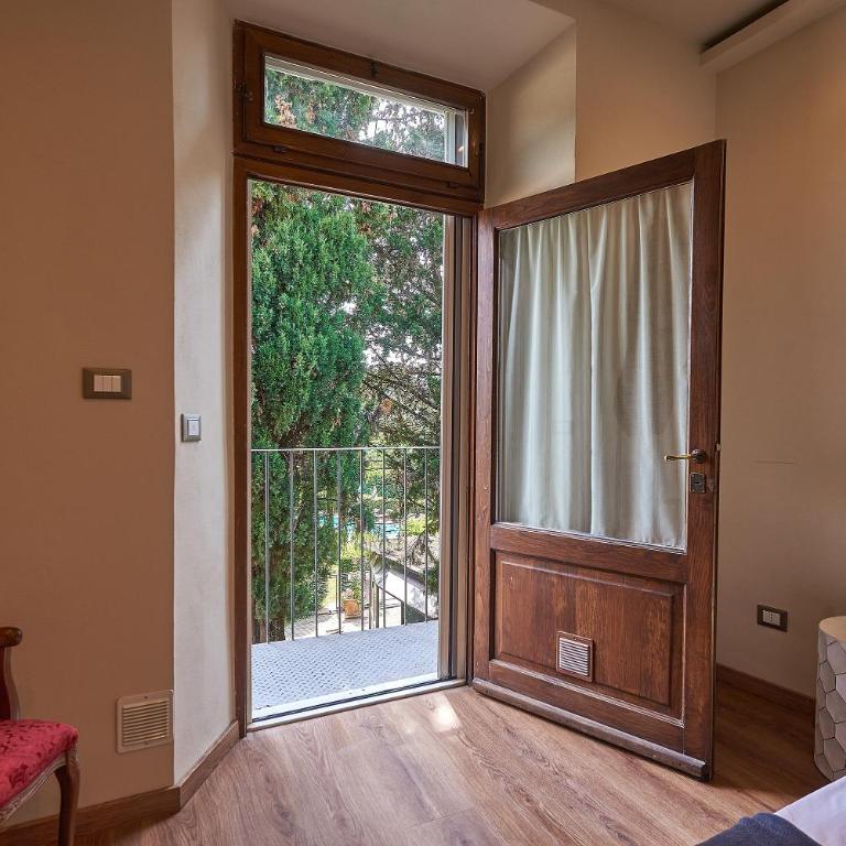 Croce di mezzo - Appartamento con 2 Camere da Letto - 3