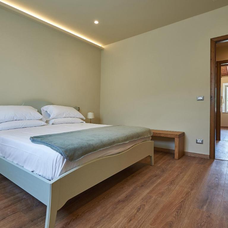 Croce di mezzo - Appartamento con 2 Camere da Letto - 4