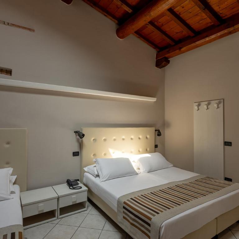 Abbazia Bed & Breakfast, MantegnaHotels - Camera Tripla - 4