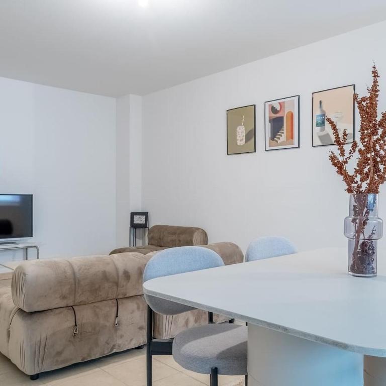 T2 Panier avec loggia - One-Bedroom Apartment - 1