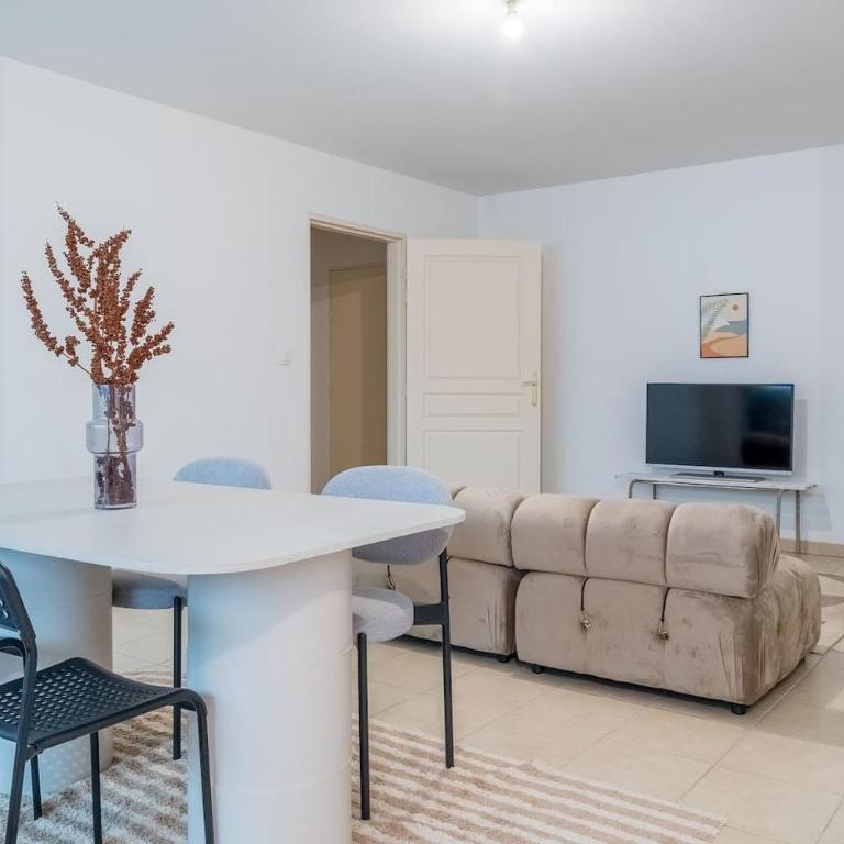 T2 Panier avec loggia - One-Bedroom Apartment - 4