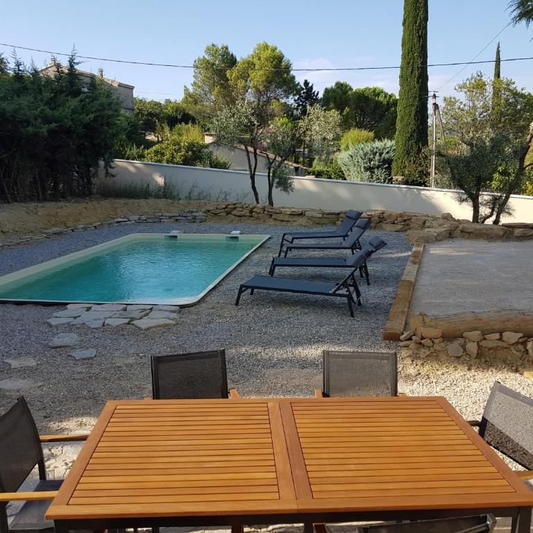 Maison avec piscine - Maison 3 Chambres - 3