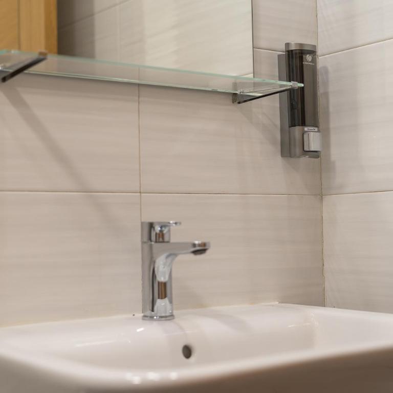 Piso moderno cerca de Catedral - One-Bedroom Apartment - 10