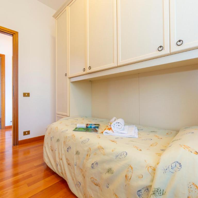 La Rosa Dei Venti Lake View Terrace - Happy Rentals - Two-Bedroom Apartment - 16