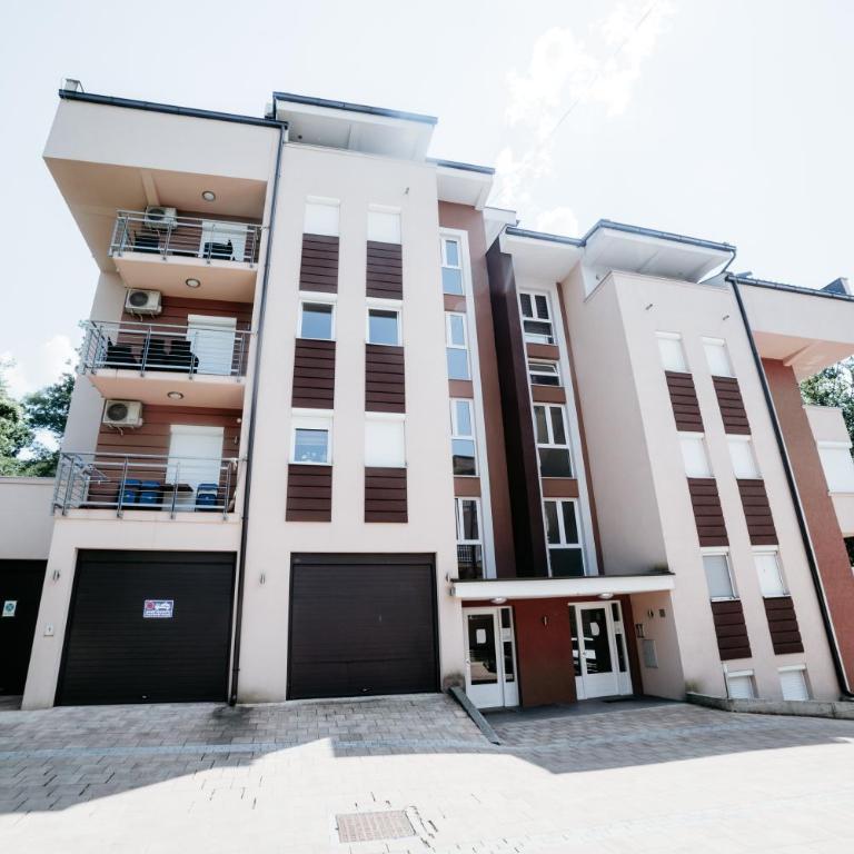 Apartman Ksenija - One-Bedroom Apartment - 2