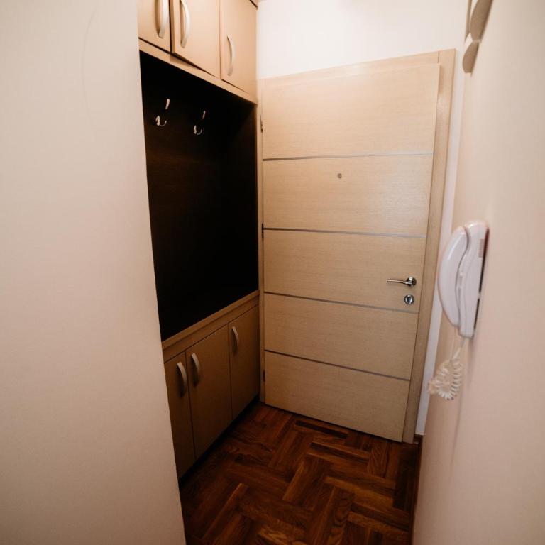 Apartman Ksenija - One-Bedroom Apartment - 7
