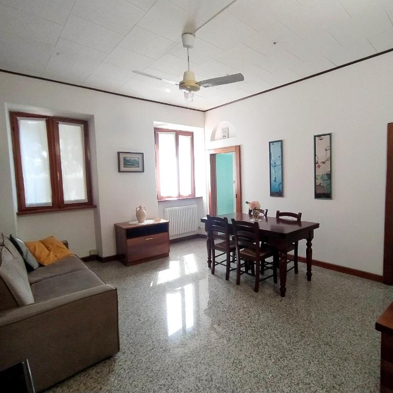 Il giardino dei fiori -Free Private Parking - Appartamento con 2 Camere da Letto - 3