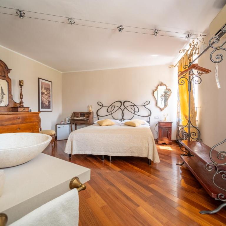 Madonna Villa Baietta - Standard Double Room - 3
