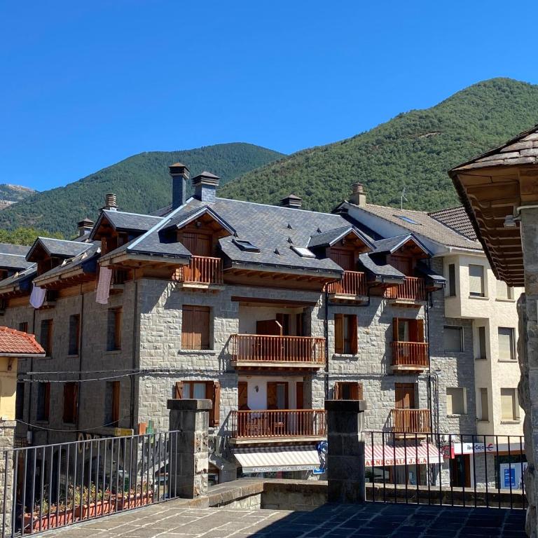 PLAZA centro - Two-Bedroom Apartment - 15