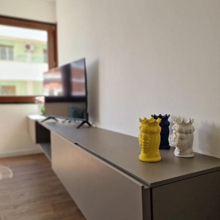 SPRING APARTMENTS - One-Bedroom Apartment - 1