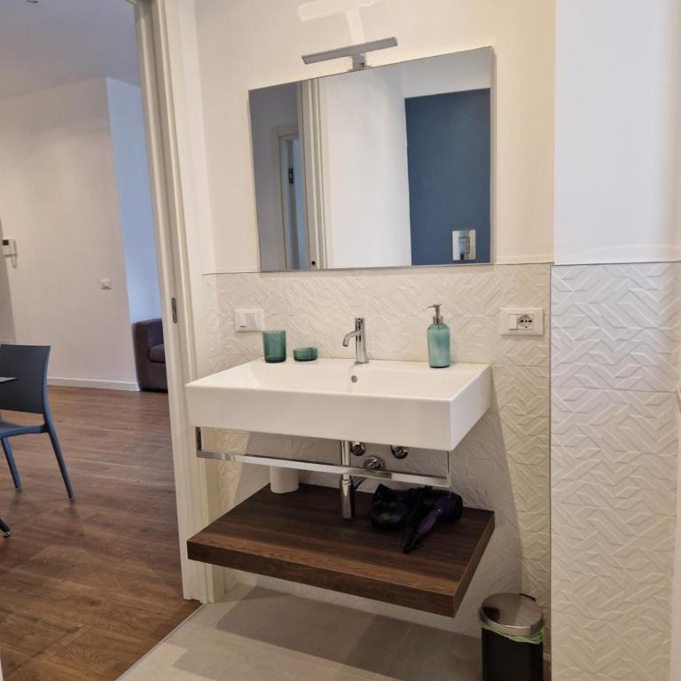 SPRING APARTMENTS - One-Bedroom Apartment - 7