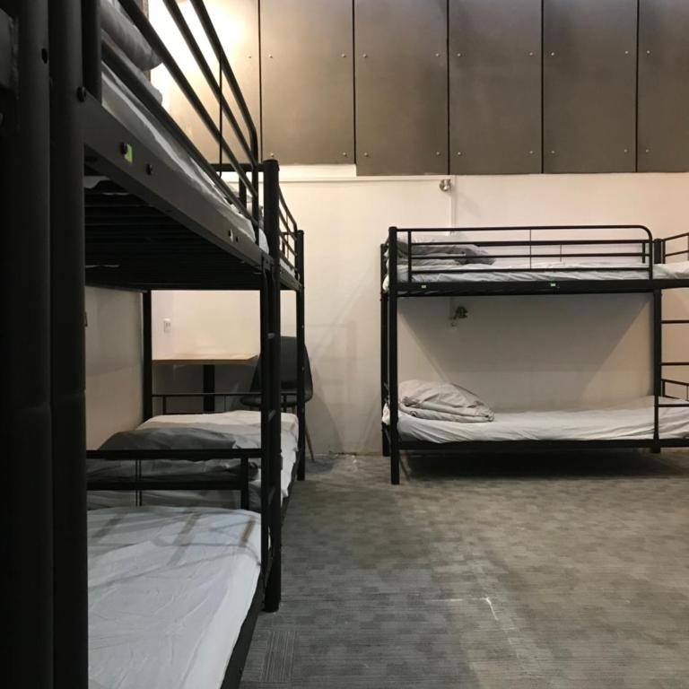 Le Coffice Auberge de Jeunesse - Lit dans Dortoir Mixte de 10 Lits - 1