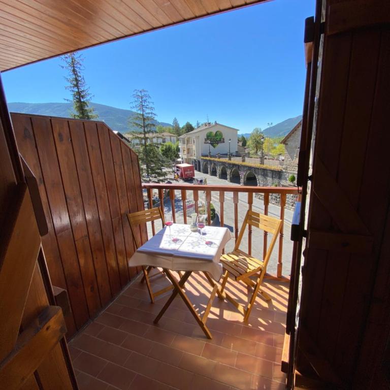 PLAZA centro - Two-Bedroom Apartment - 13