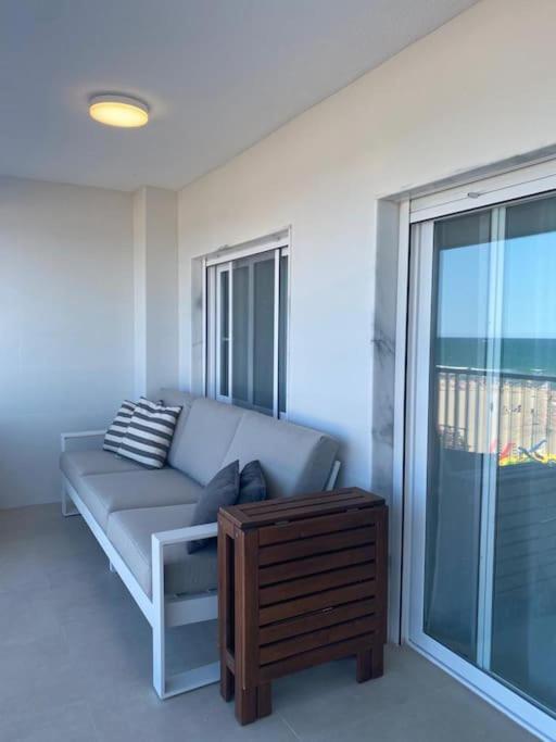 Apartamento 1ª Línea de Playa - Con Piscina y Parking - Apartamento de 2 dormitorios - 9