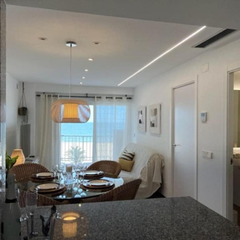 Apartamento 1ª Línea de Playa - Con Piscina y Parking - Apartamento de 2 dormitorios - 19