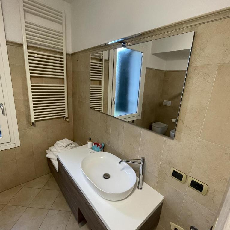 FACCIO17 - Two-Bedroom Apartment - 17
