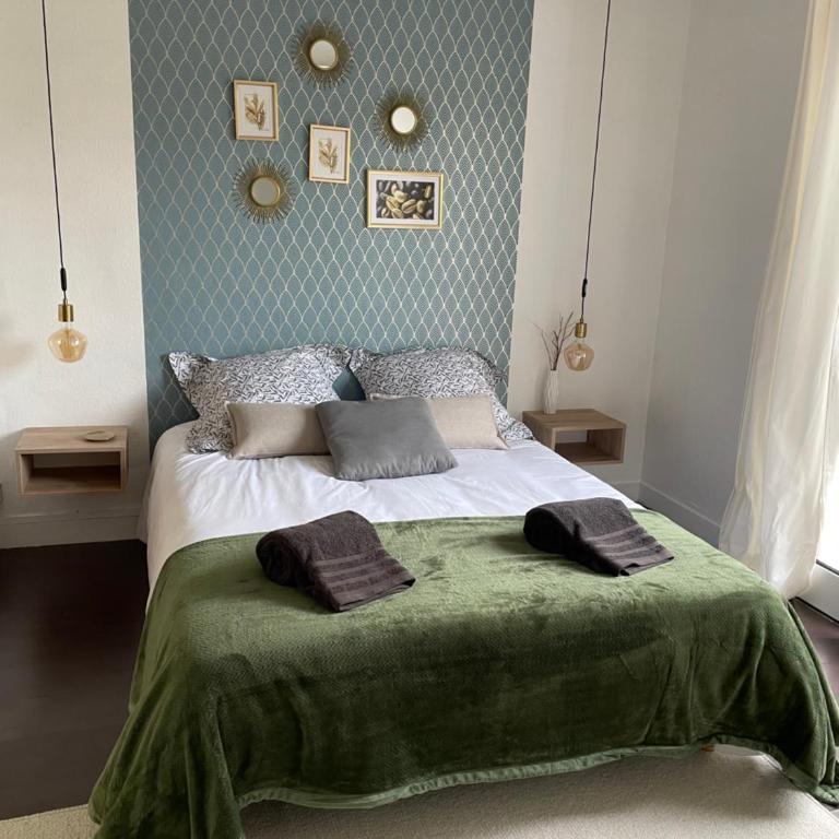 50 m2 T2 au calme, lumineux, confortable, cosy, climatisé, privatif avec parking gratuit et terrasse - Maison 1 Chambre - 4