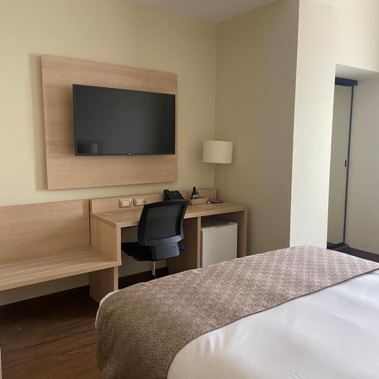 Del Prado Hotel - Standard Double Room - 3