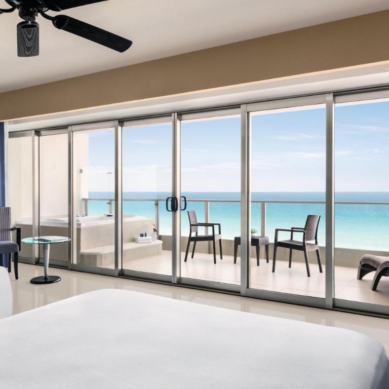 Seadust Cancun Beach Resort - All Inclusive - Ocean Front Suite Two Double Beds - Adults Only - 4