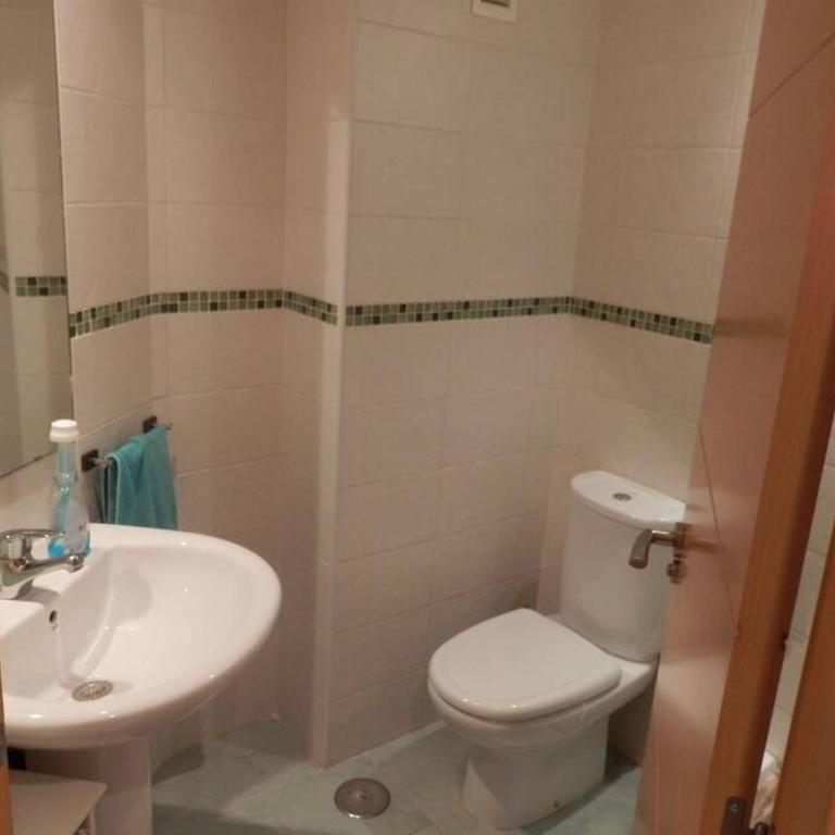Precioso apartamento en complejo residencial con piscina,barbacoa y pista de padel. - Apartamento de 2 dormitorios - 14