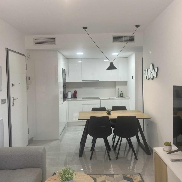 Moderno apartamento a 200m de la playa - Apartamento de 2 dormitorios - 3