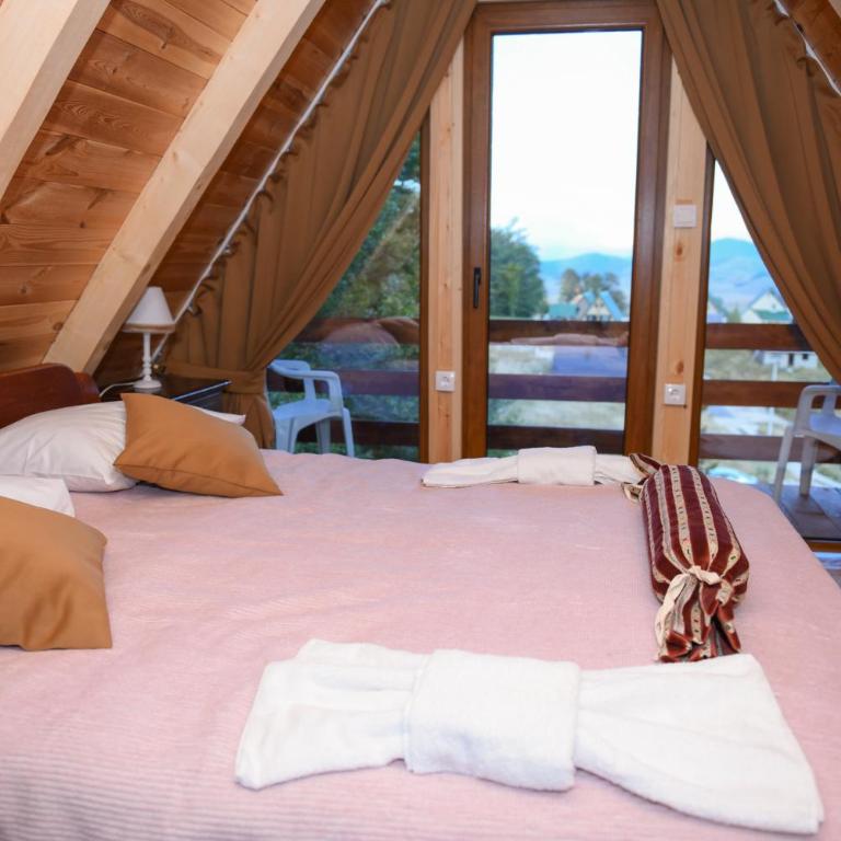 Highlander guesthouse - Two-Bedroom House - 5