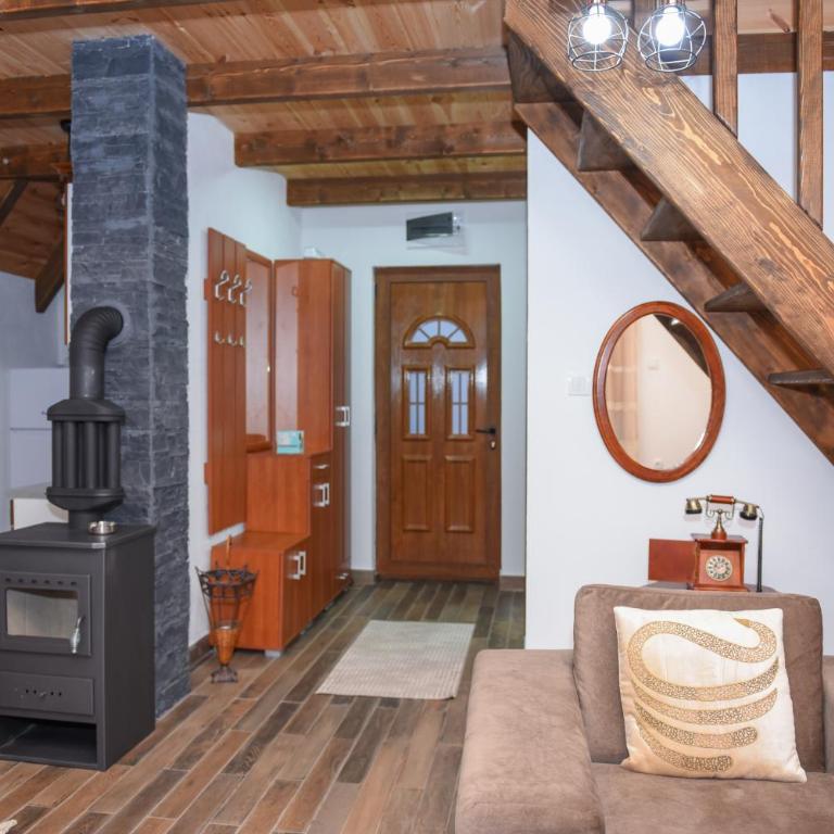 Highlander guesthouse - Two-Bedroom House - 33