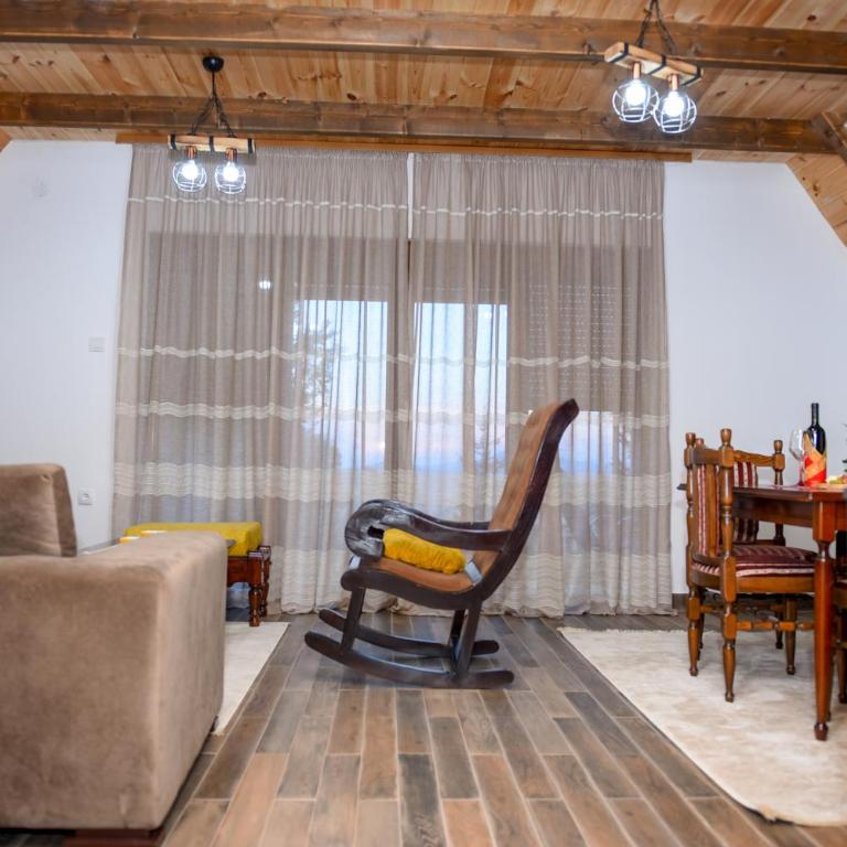 Highlander guesthouse - Two-Bedroom House - 17