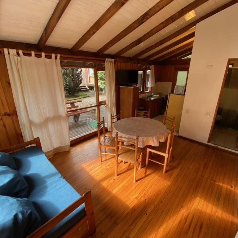 Cabañas Loncotraro - Two-Bedroom House - 4