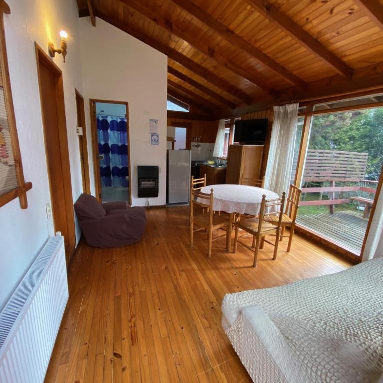 Cabañas Loncotraro - Two-Bedroom House - 4