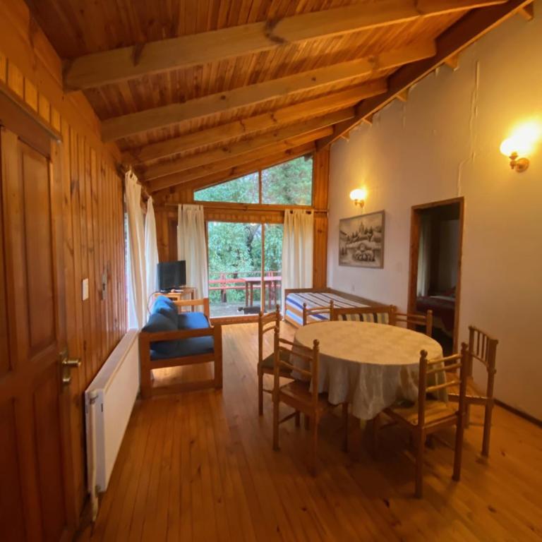 Cabañas Loncotraro - Two-Bedroom House - 1