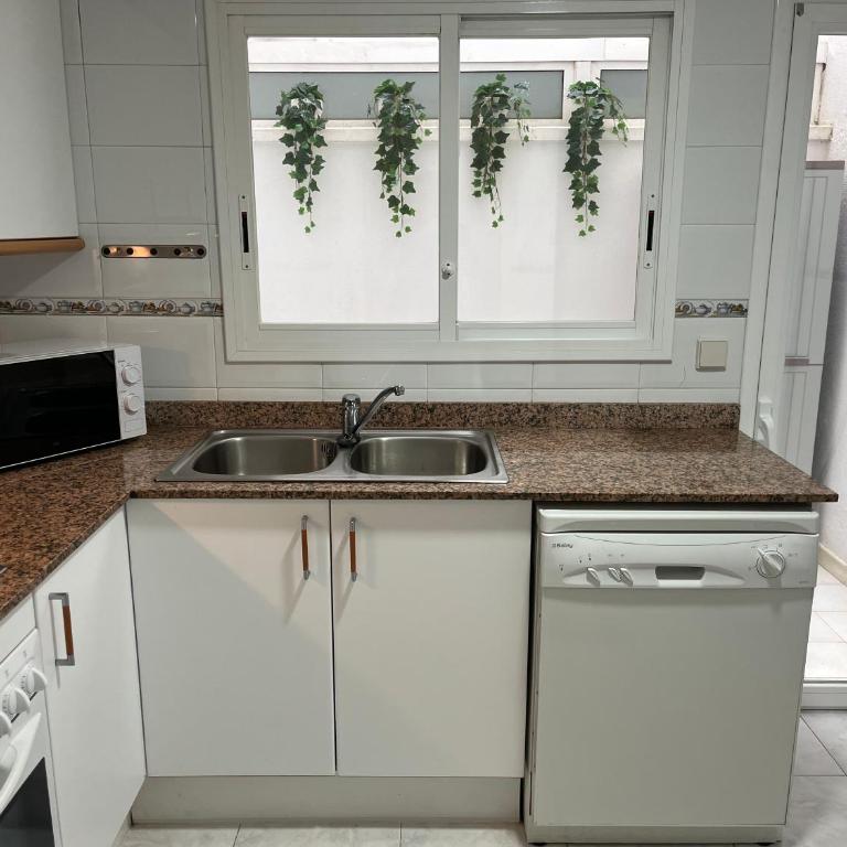 Amplio Apartamento con acceso directo a piscina - Apartamento de 3 dormitorios - 25