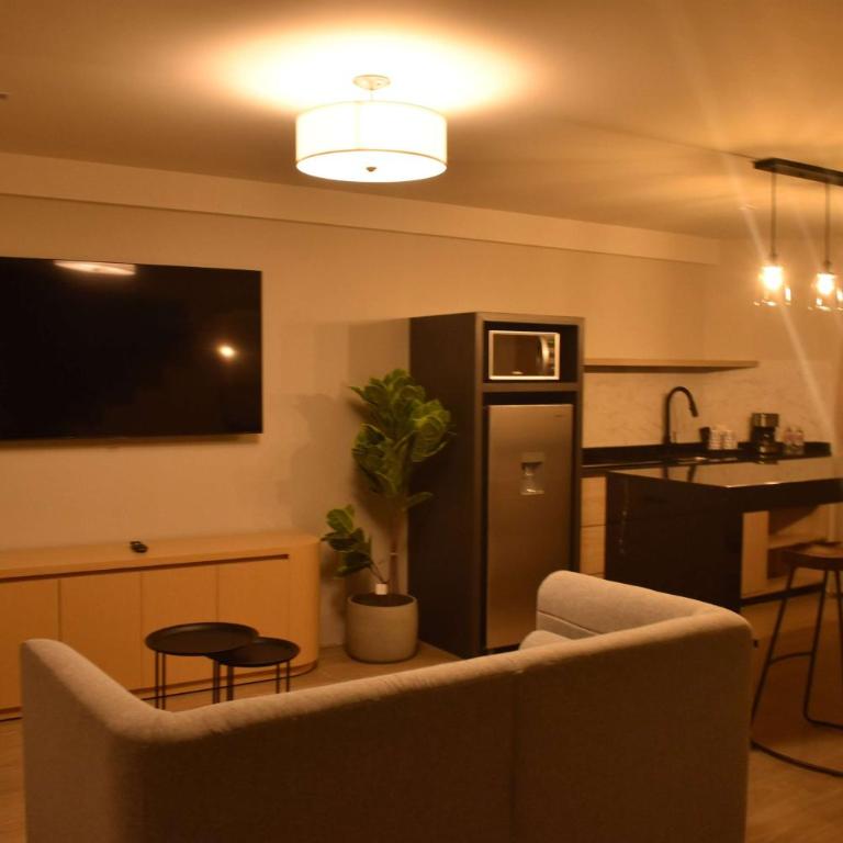 Ramada by Wyndham Mexico City Santa Fe - King Bungalow, Non-Smoking - 5