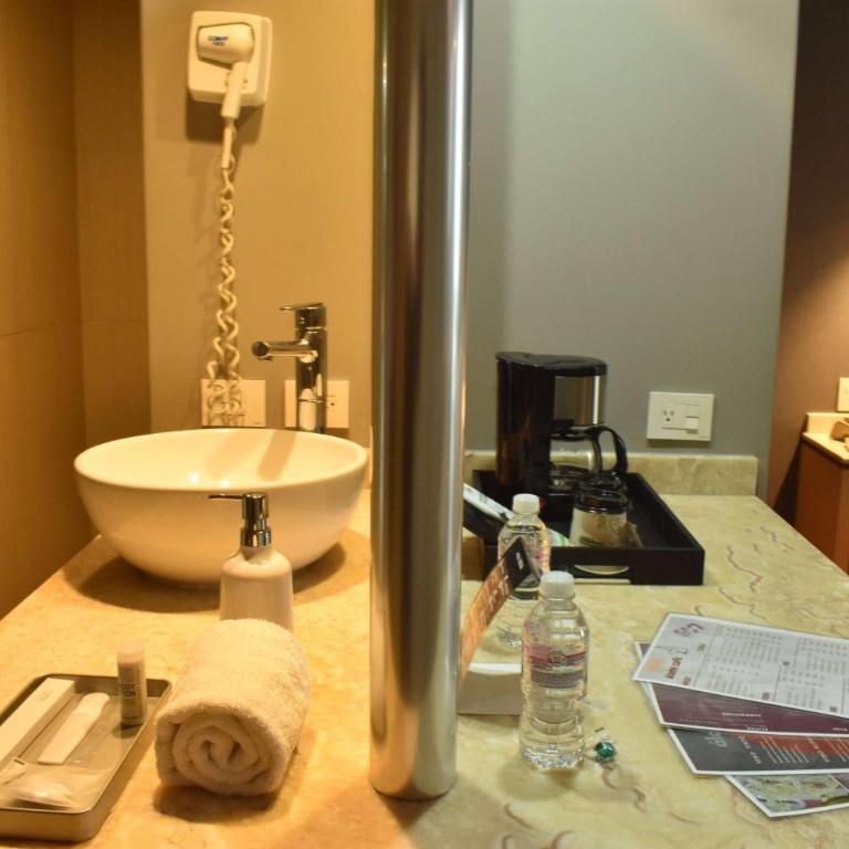Ramada by Wyndham Mexico City Santa Fe - 1 King Bed, Suite Terrace, Non-Smoking - 2