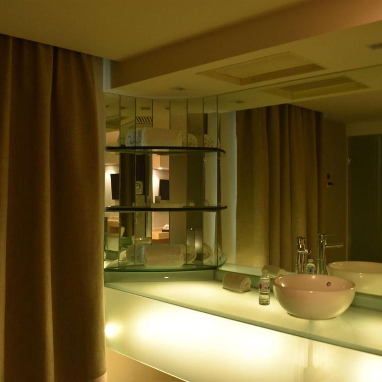 Ramada by Wyndham Mexico City Santa Fe - King Bungalow, Non-Smoking - 7