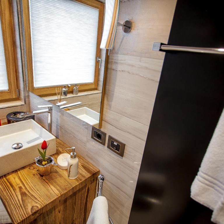 Chalet Stefan - Apartments - Deluxe Apartment - 8