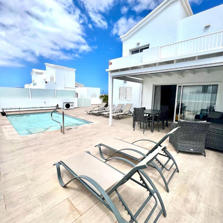 Casa Haize Alaia - Three-Bedroom Villa - 10