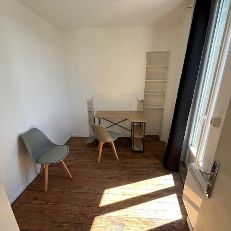 Charmant appartement avec balcon proche du centre. - One-Bedroom Apartment - 3