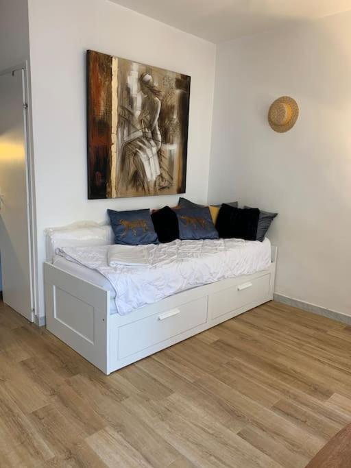 Studio indépdt centre ville 300m du lac d’Annecy - Appartement 1 Chambre - 15