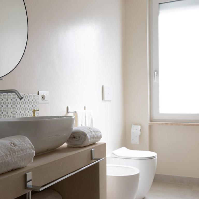 Oronti Accommodations - Camera Matrimoniale Superior - 4