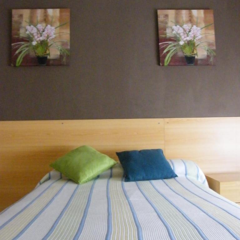 Pensión Corona - Habitación Doble con baño compartido - 1 o 2 camas - 1