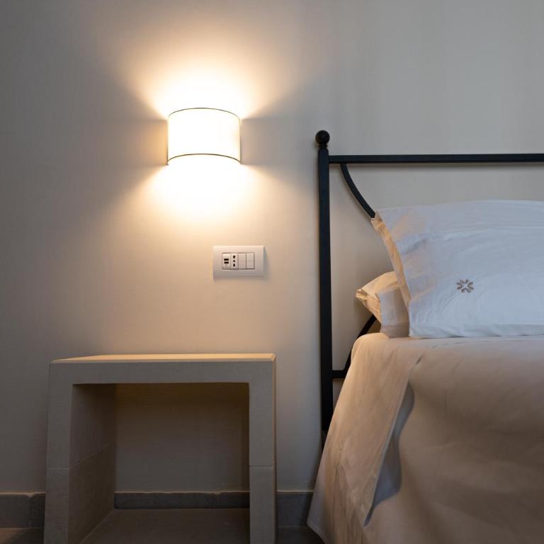 Oronti Accommodations - Camera Matrimoniale Deluxe con Doccia - 10