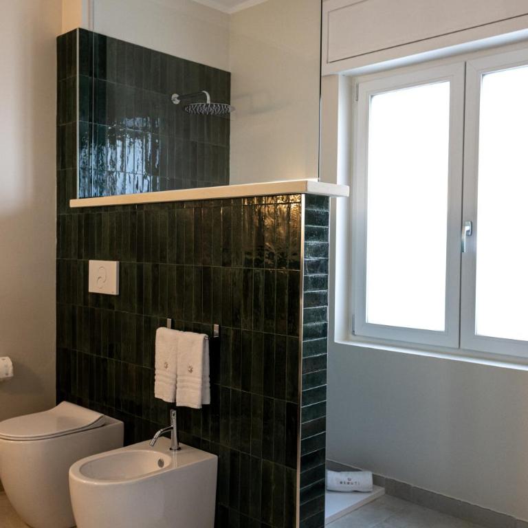 Oronti Accommodations - Camera Matrimoniale Deluxe con Doccia - 8