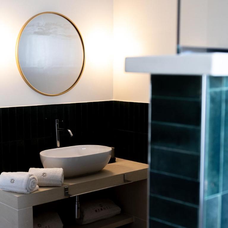 Oronti Accommodations - Camera Matrimoniale Deluxe con Doccia - 7