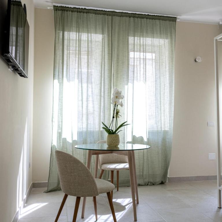 Oronti Accommodations - Camera King Superior - 12