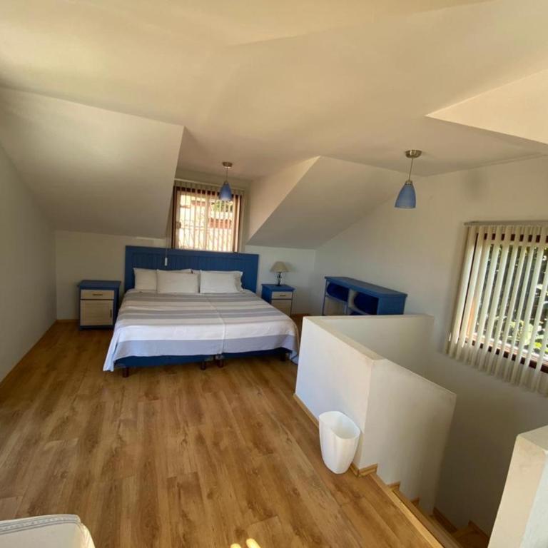 Cabañas Tr'eje - Family Room with Lake View - 18