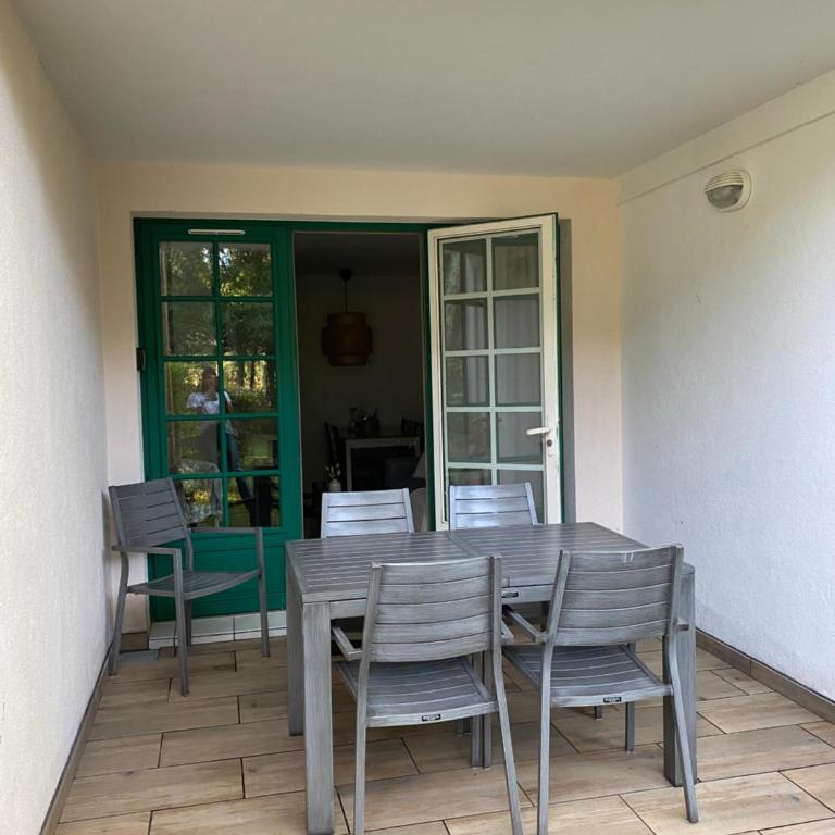 Appartement du Golf Les Bastides piscine et océan - Studio avec Terrasse - 8