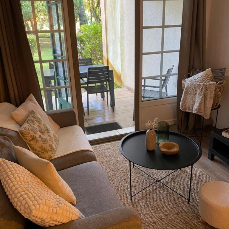 Appartement du Golf Les Bastides piscine et océan - Studio avec Terrasse - 9