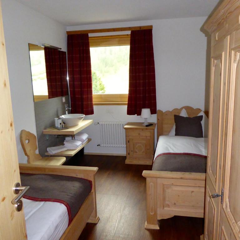 Hotel Roseg-Gletscher - Doppelzimmer mit Gemeinschaftsbad - 2