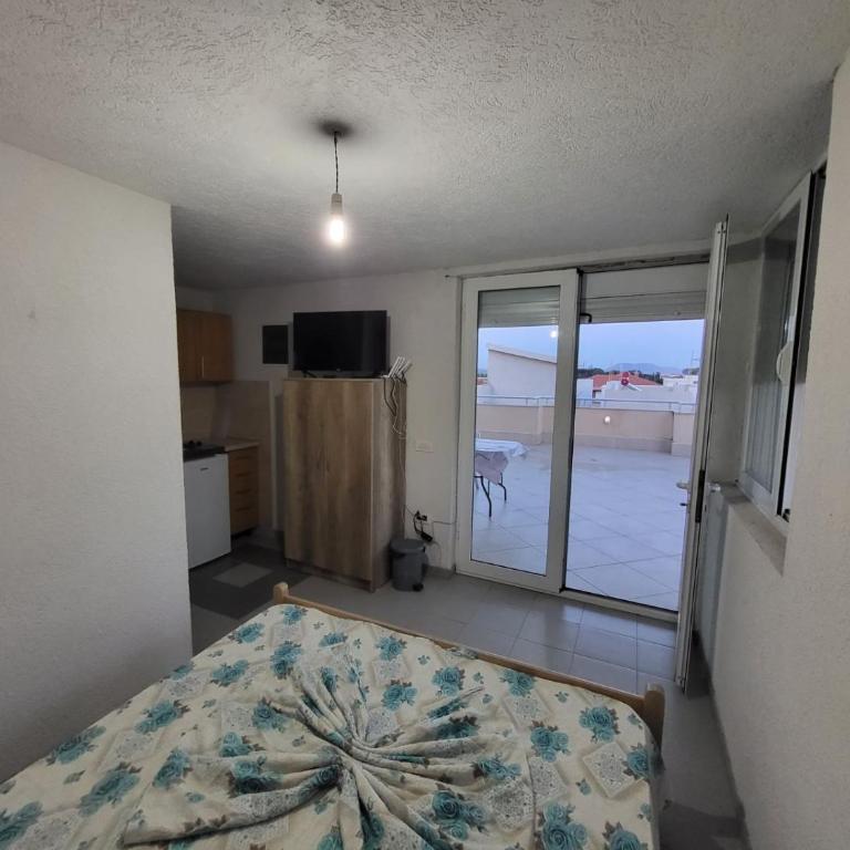Marovac apartmani Velika Plaža - Economy Double Room - 9